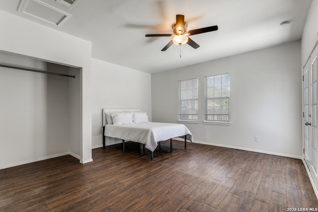 915 W Rosewood San Antonio TX 78201