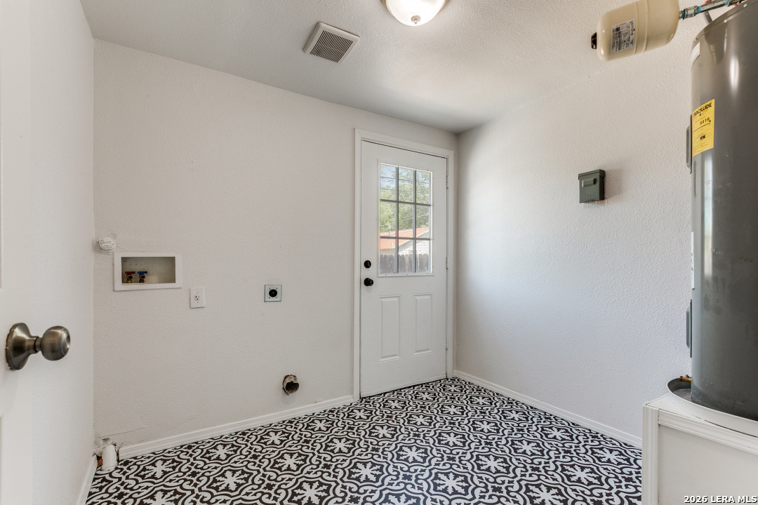 915 W Rosewood San Antonio TX 78201