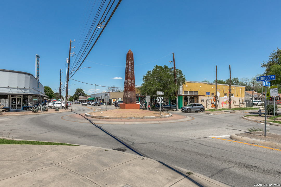915 W Rosewood San Antonio TX 78201