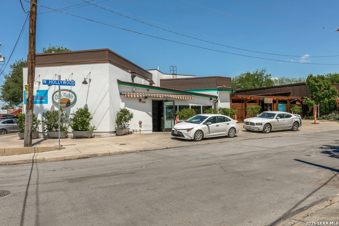 915 W Rosewood San Antonio TX 78201