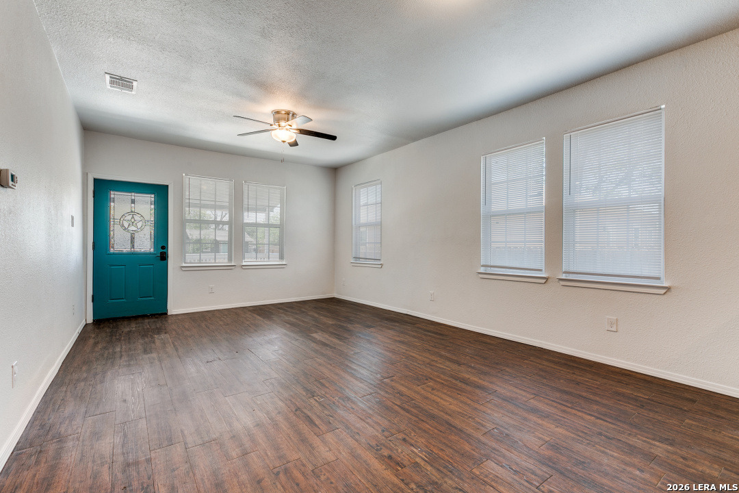 915 W Rosewood San Antonio TX 78201