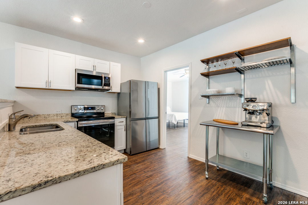 915 W Rosewood San Antonio TX 78201