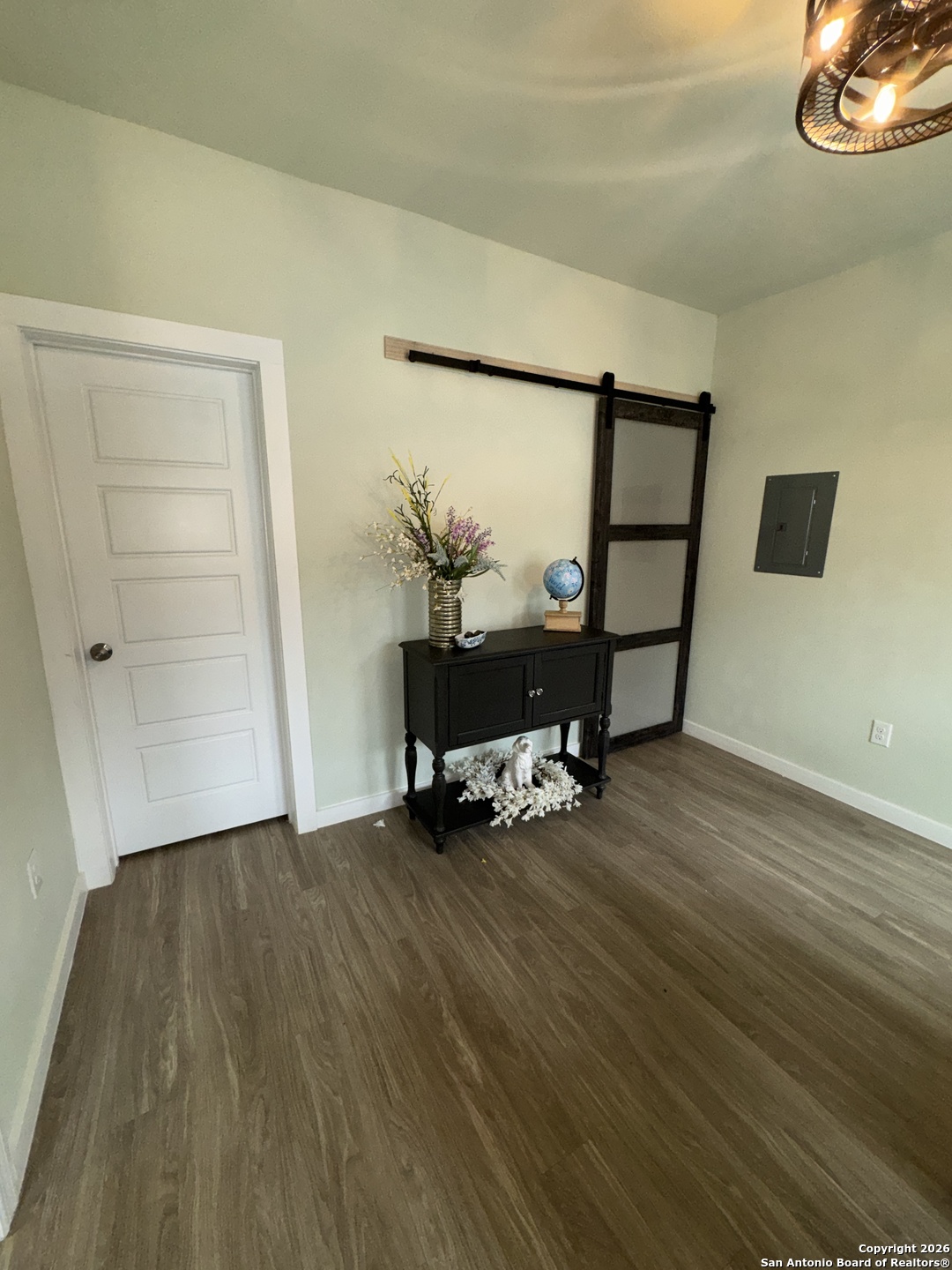 647 N San Gabriel San Antonio TX 78228