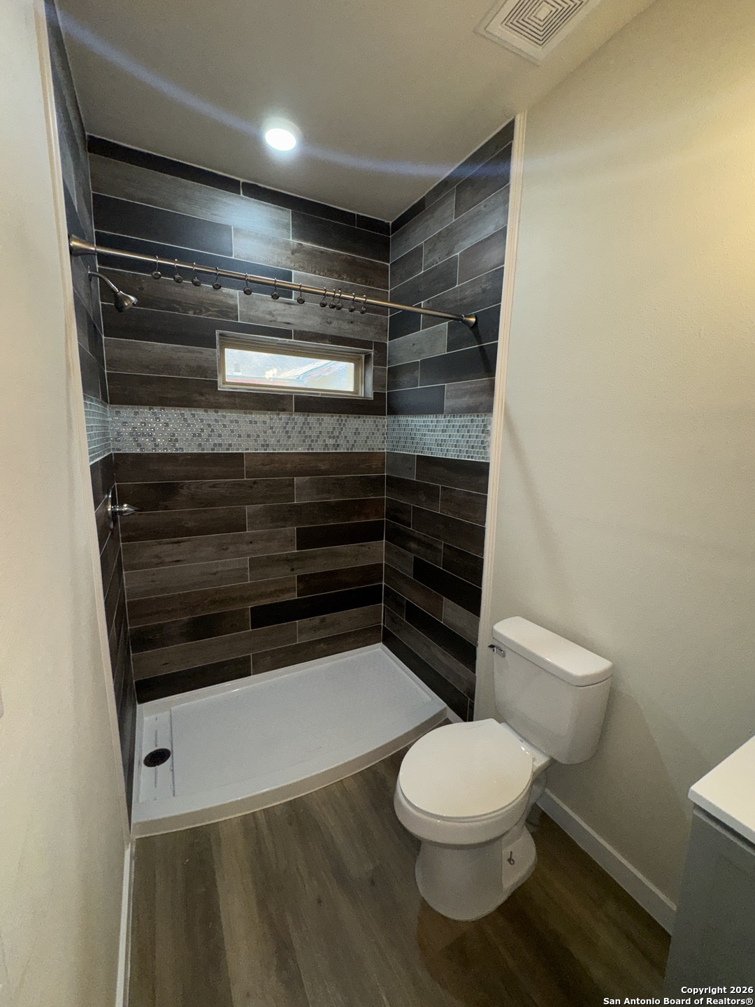647 N San Gabriel San Antonio TX 78228
