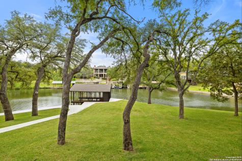 1310 Oak Springs Road Kingsland TX 78639