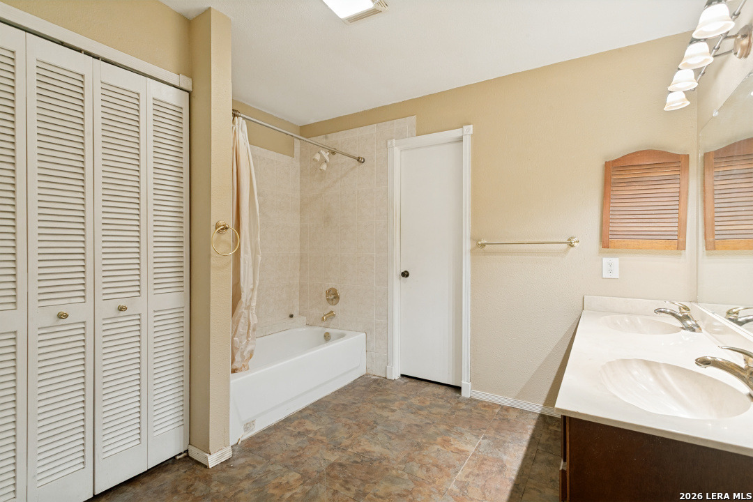 14131 Shire Oak Street San Antonio TX 78247