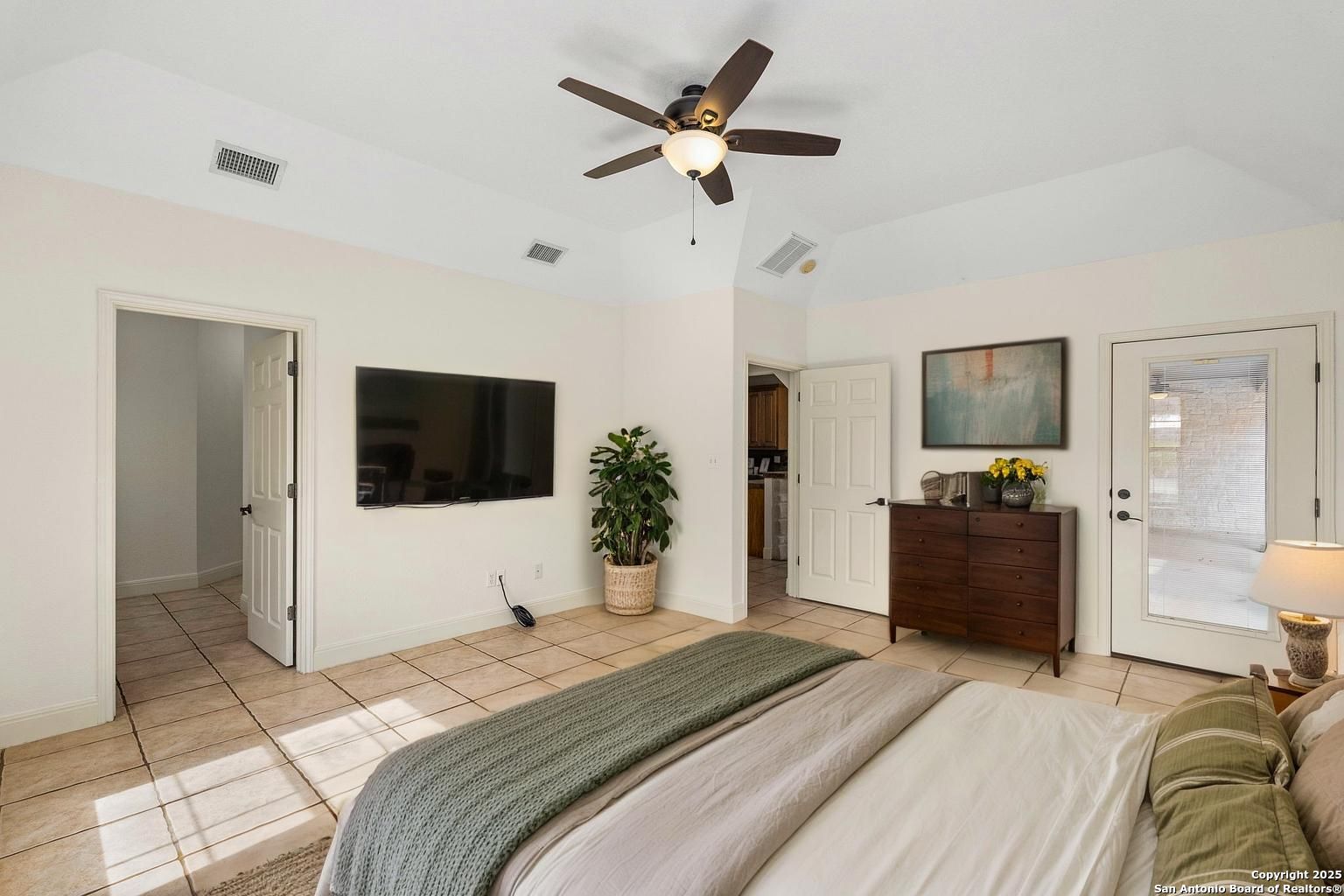 231 Broken Arrow Floresville TX 78114