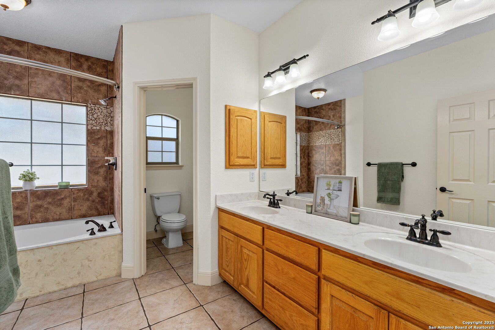 231 Broken Arrow Floresville TX 78114