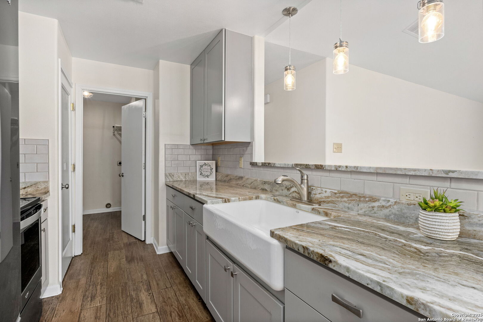 231 Broken Arrow Floresville TX 78114