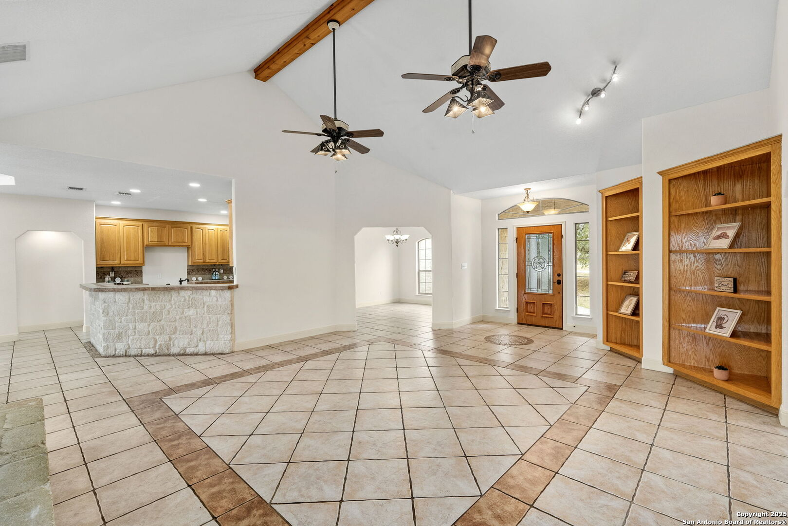 231 Broken Arrow Floresville TX 78114