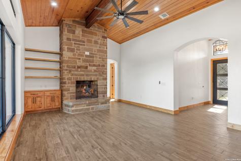 114 County Road 2729 Mico TX 78056