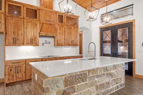 114 County Road 2729 Mico TX 78056