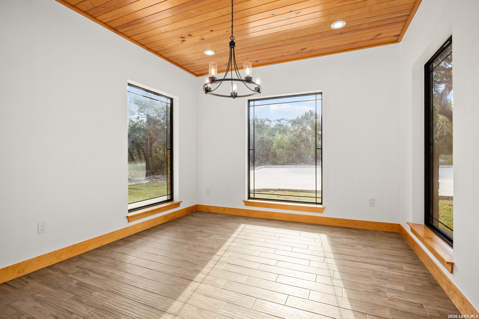 114 County Road 2729 Mico TX 78056
