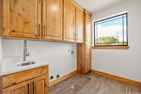 114 County Road 2729 Mico TX 78056