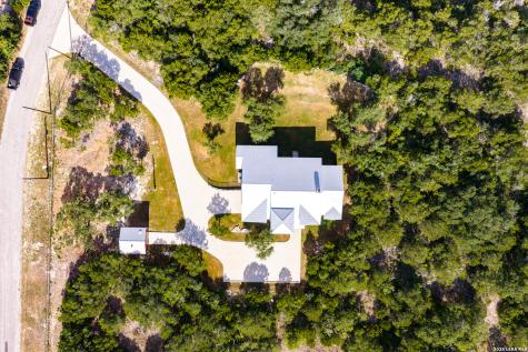 114 County Road 2729 Mico TX 78056
