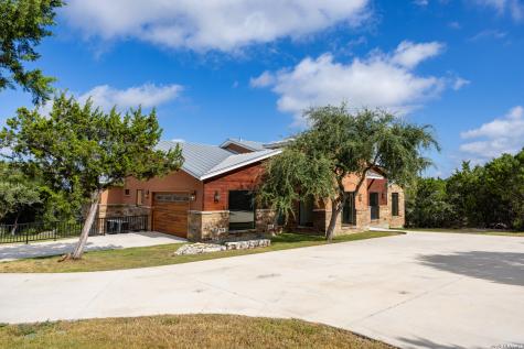 114 County Road 2729 Mico TX 78056