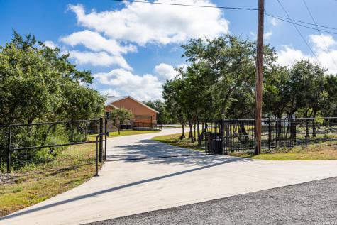 114 County Road 2729 Mico TX 78056
