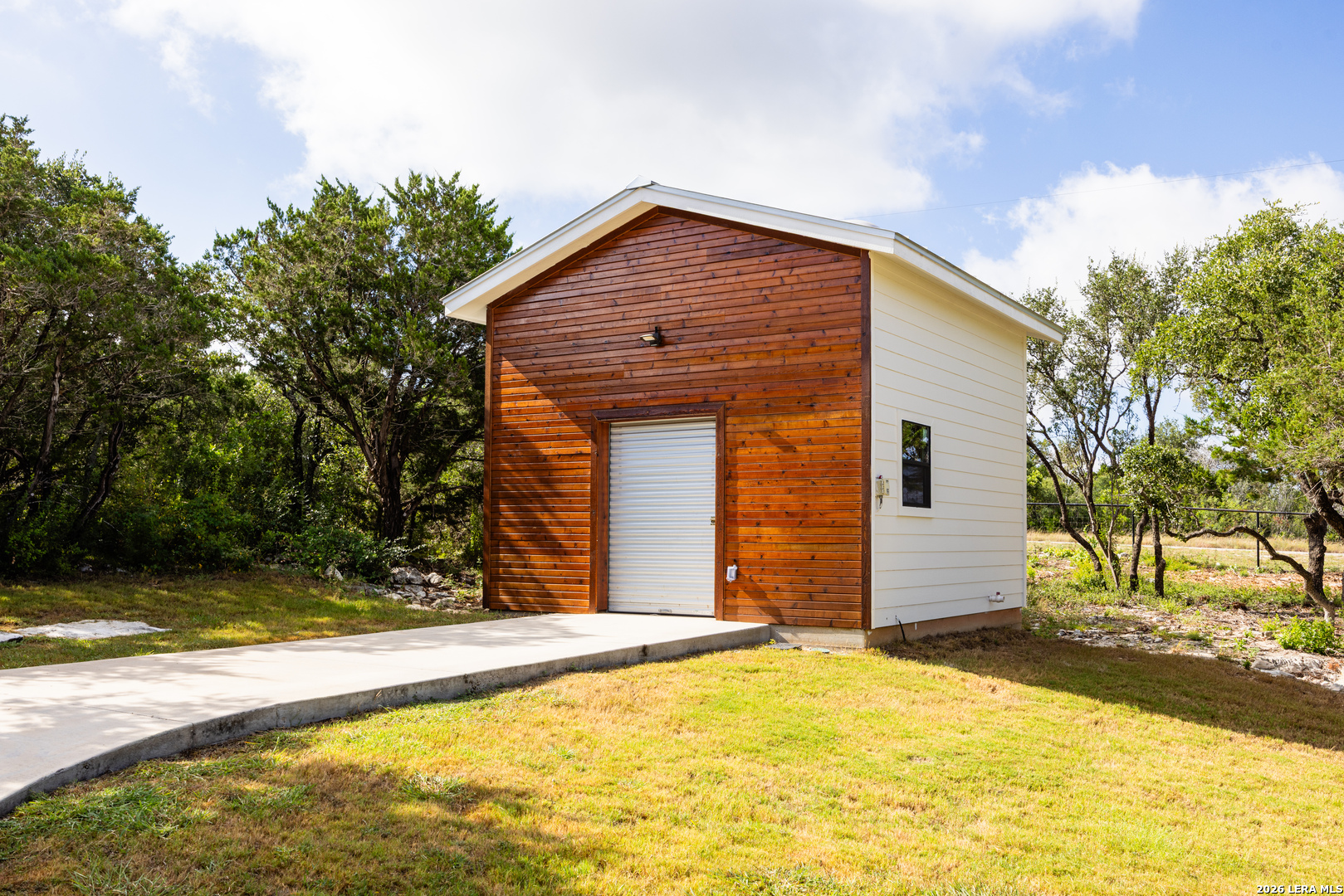 114 County Road 2729 Mico TX 78056