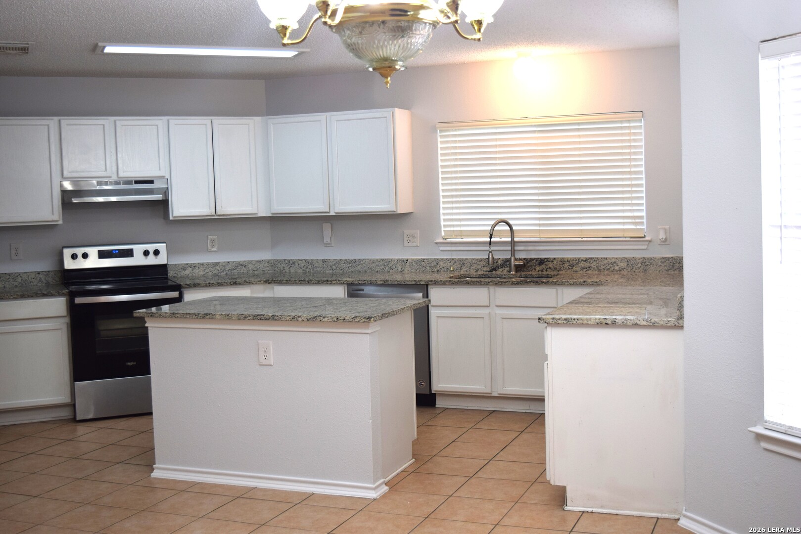 8026 Chestnut Manor Drive Converse TX 78109