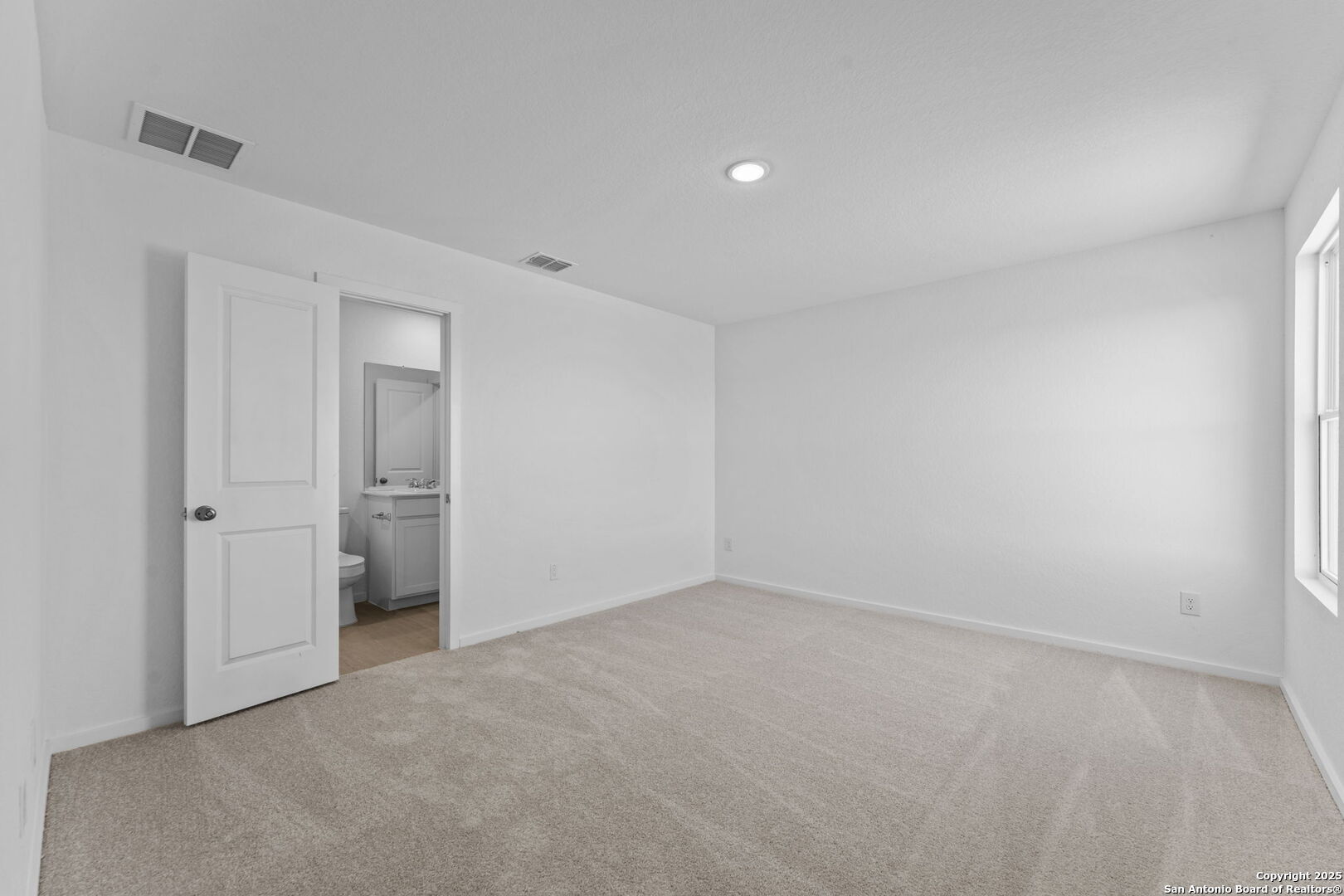 2214 Collins Alley Converse TX 78109