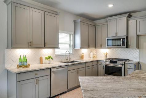 27314 Falls Cove Boerne TX 78015