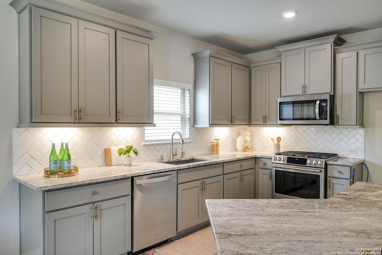 27314 Falls Cove Boerne TX 78015