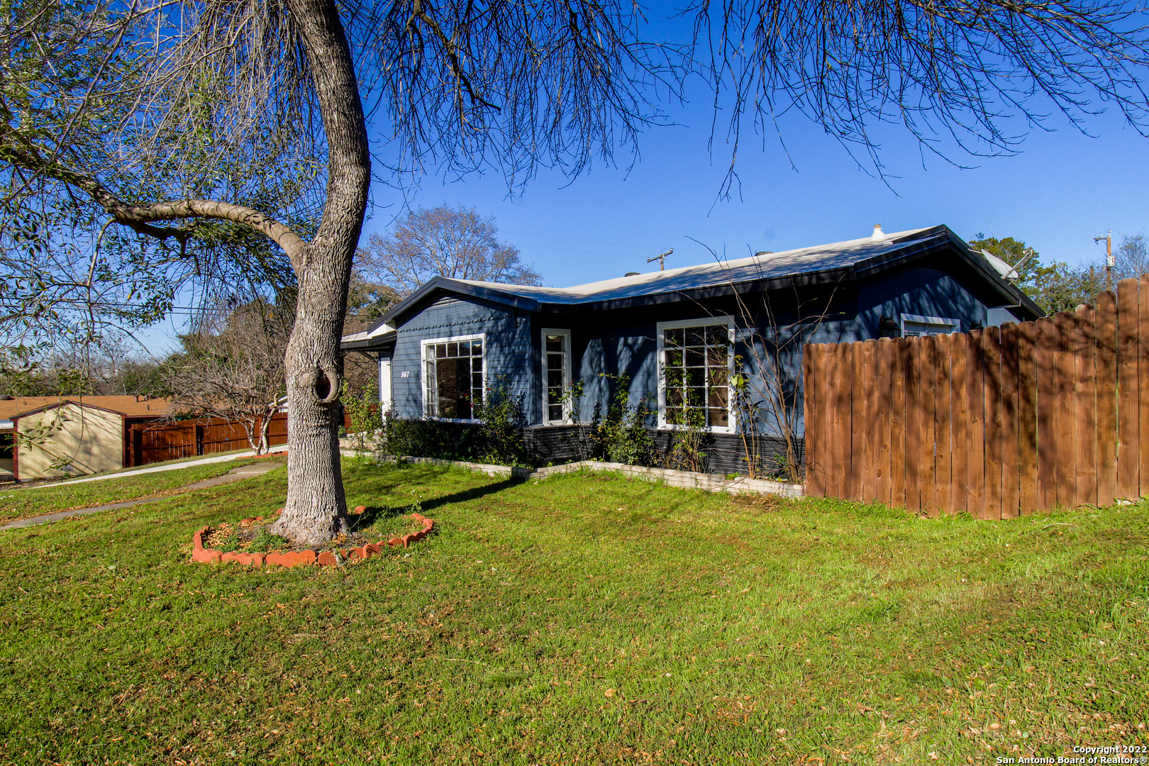 567 Byrnes Drive San Antonio TX 78209