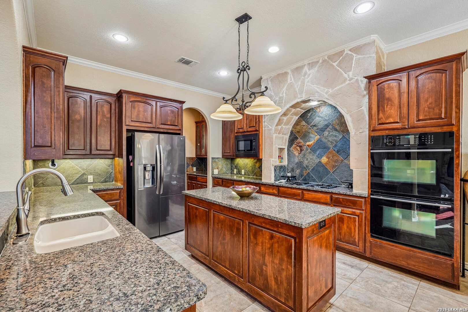 406 Pueblo Pintado Helotes TX 78023