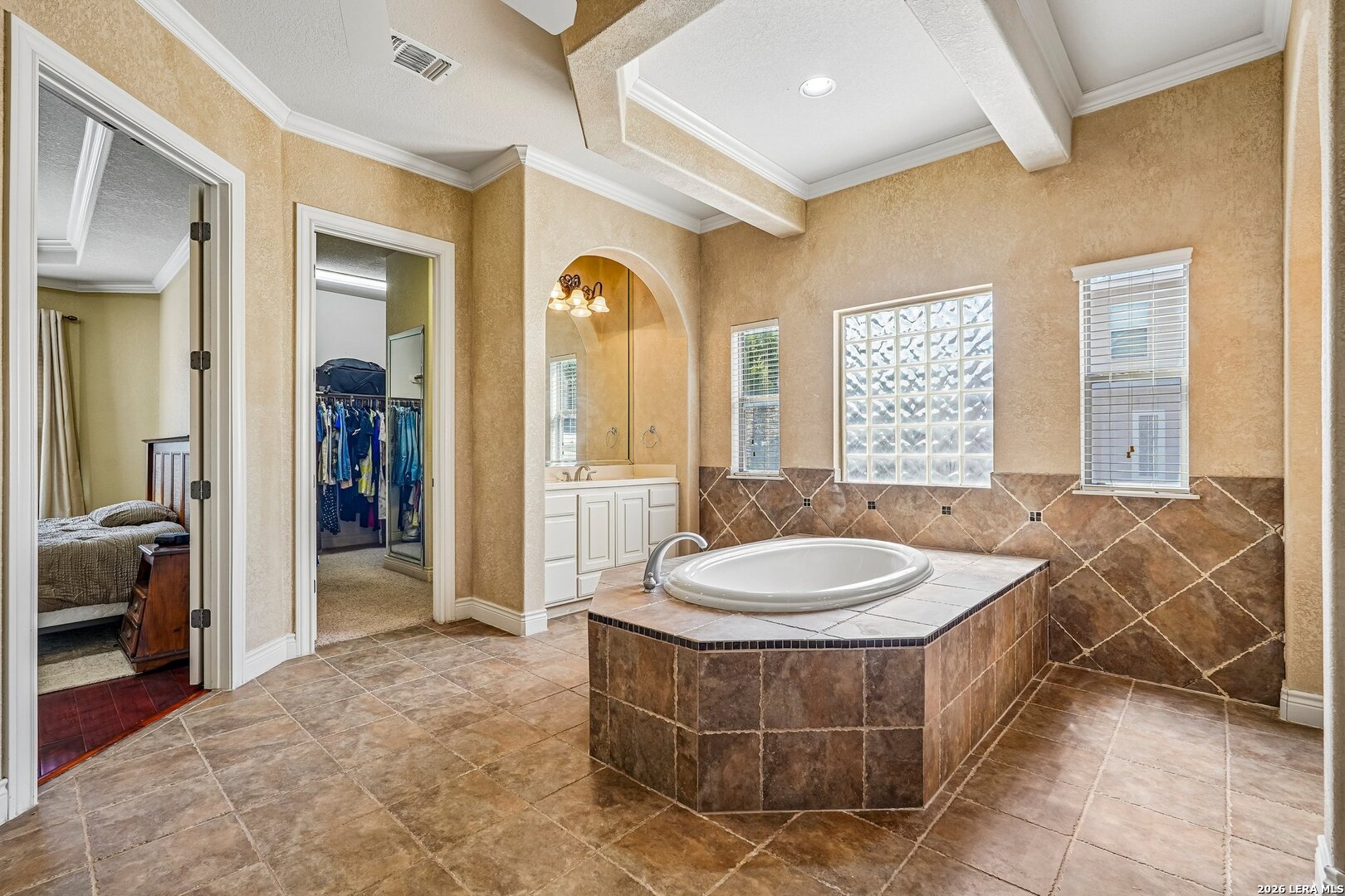 406 Pueblo Pintado Helotes TX 78023