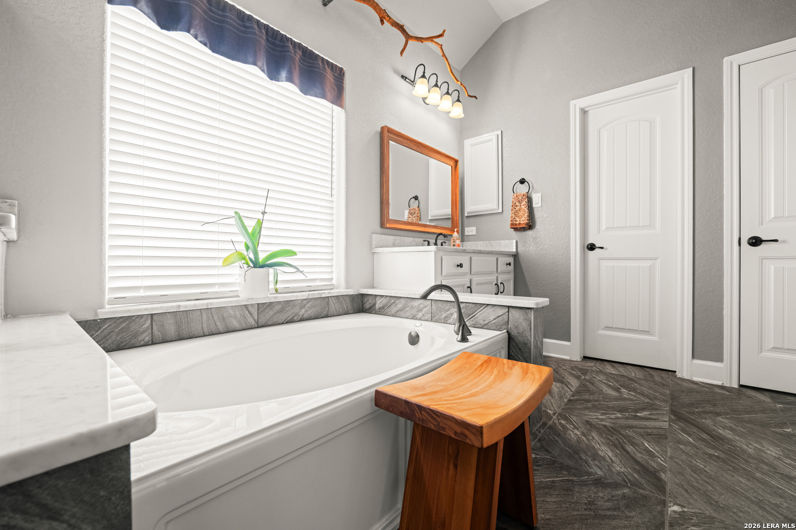 1810 Lawson Ridge San Antonio TX 78260