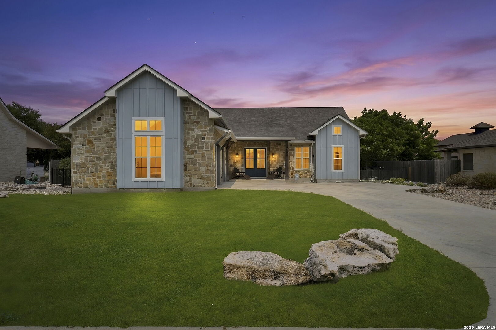1916 Summit Top Drive Kerrville TX 78028