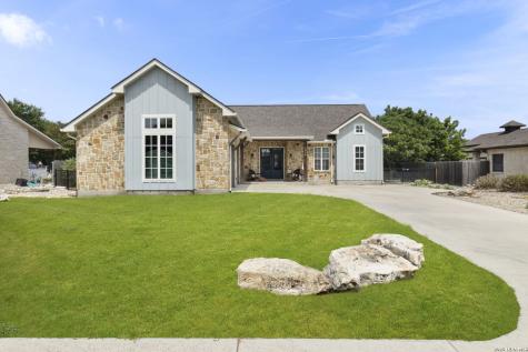 1916 Summit Top Drive Kerrville TX 78028