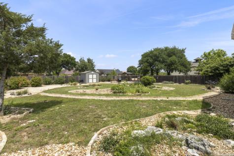 1916 Summit Top Drive Kerrville TX 78028