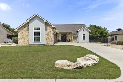 1916 Summit Top Drive Kerrville TX 78028