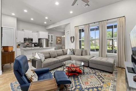 1916 Summit Top Drive Kerrville TX 78028