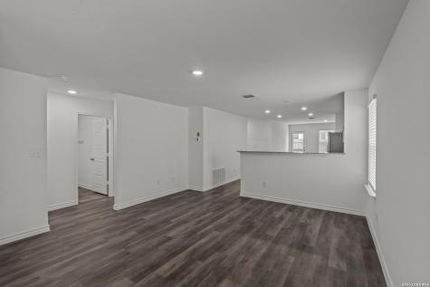 8236 Smithers Avenue San Antonio TX 78252