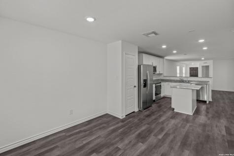 8236 Smithers Avenue San Antonio TX 78252