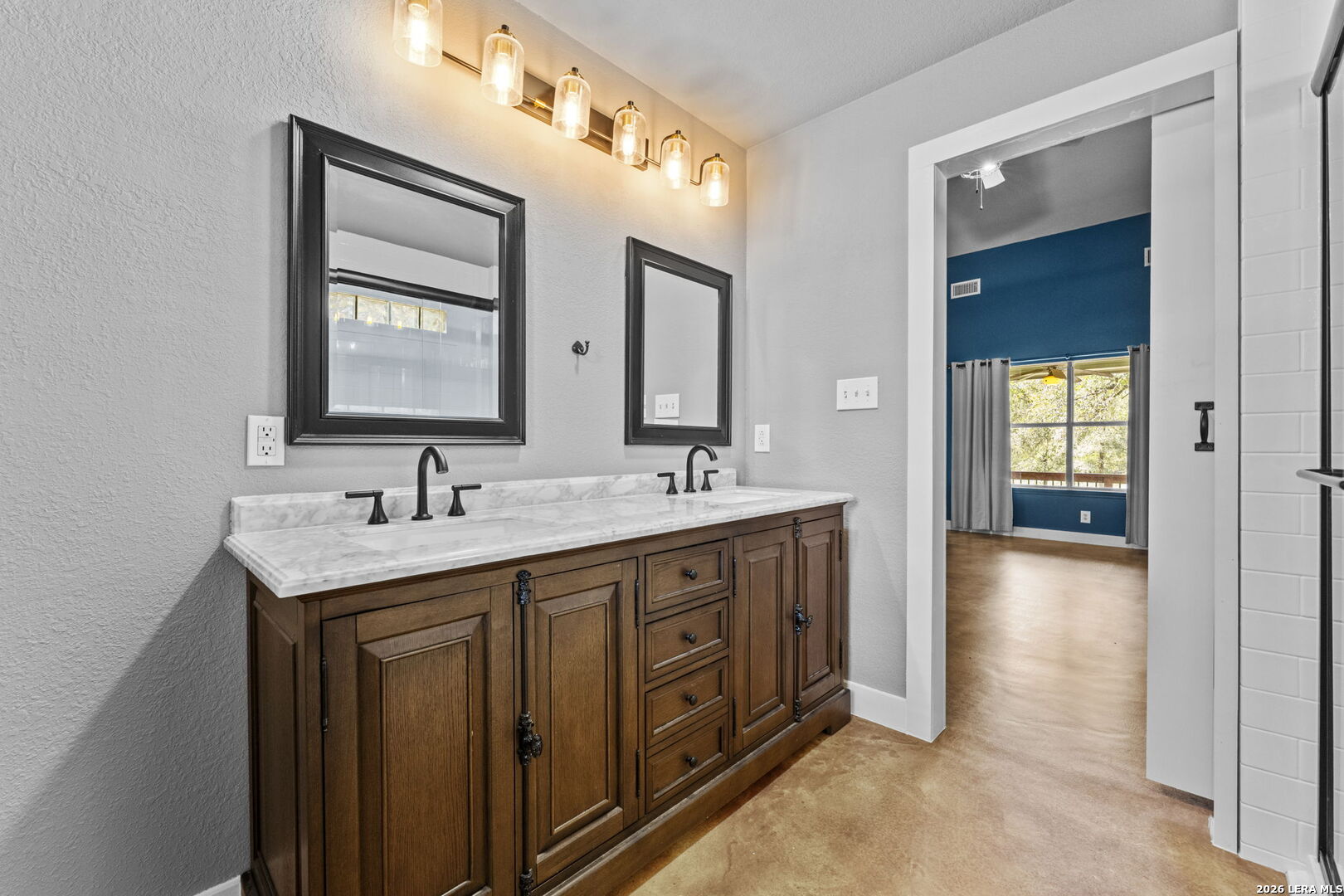 6736 Circle Oak Bulverde TX 78163
