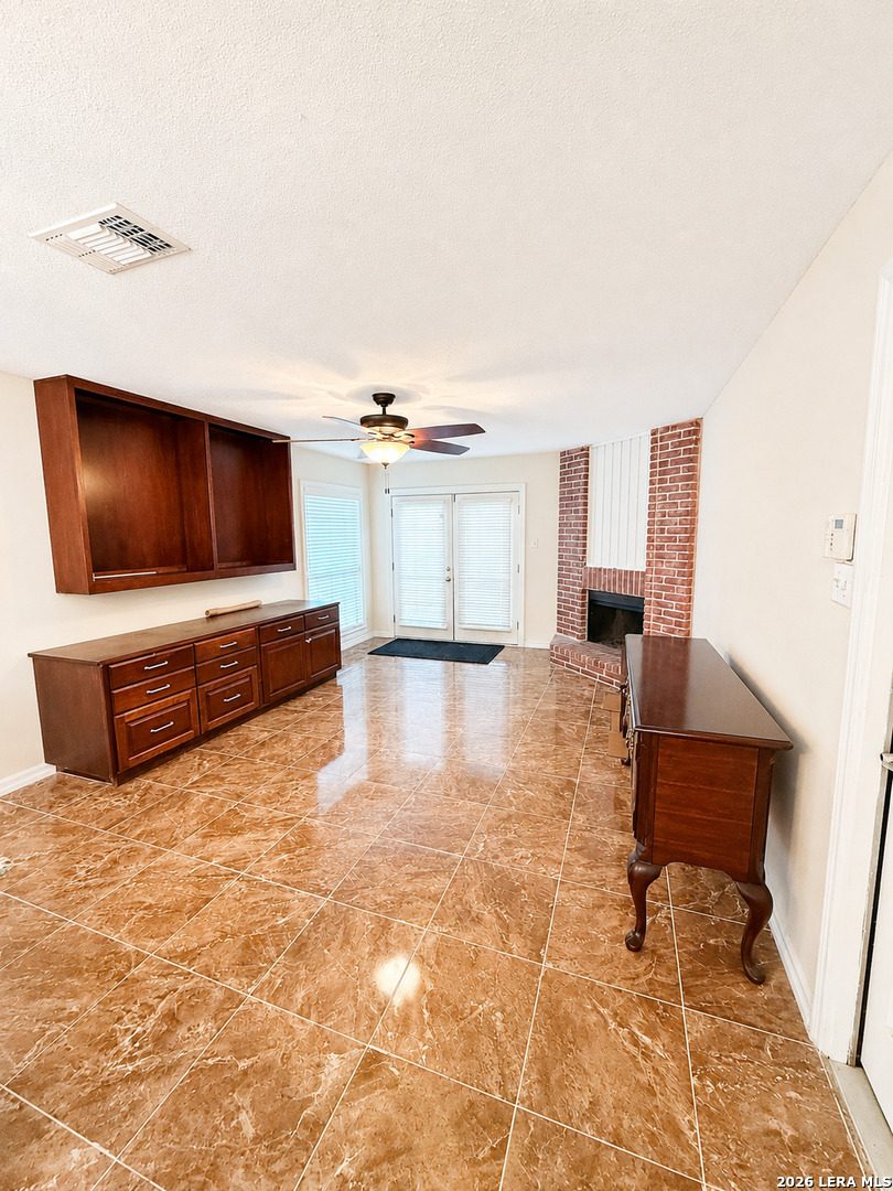5946 Woodridge Cove San Antonio TX 78249