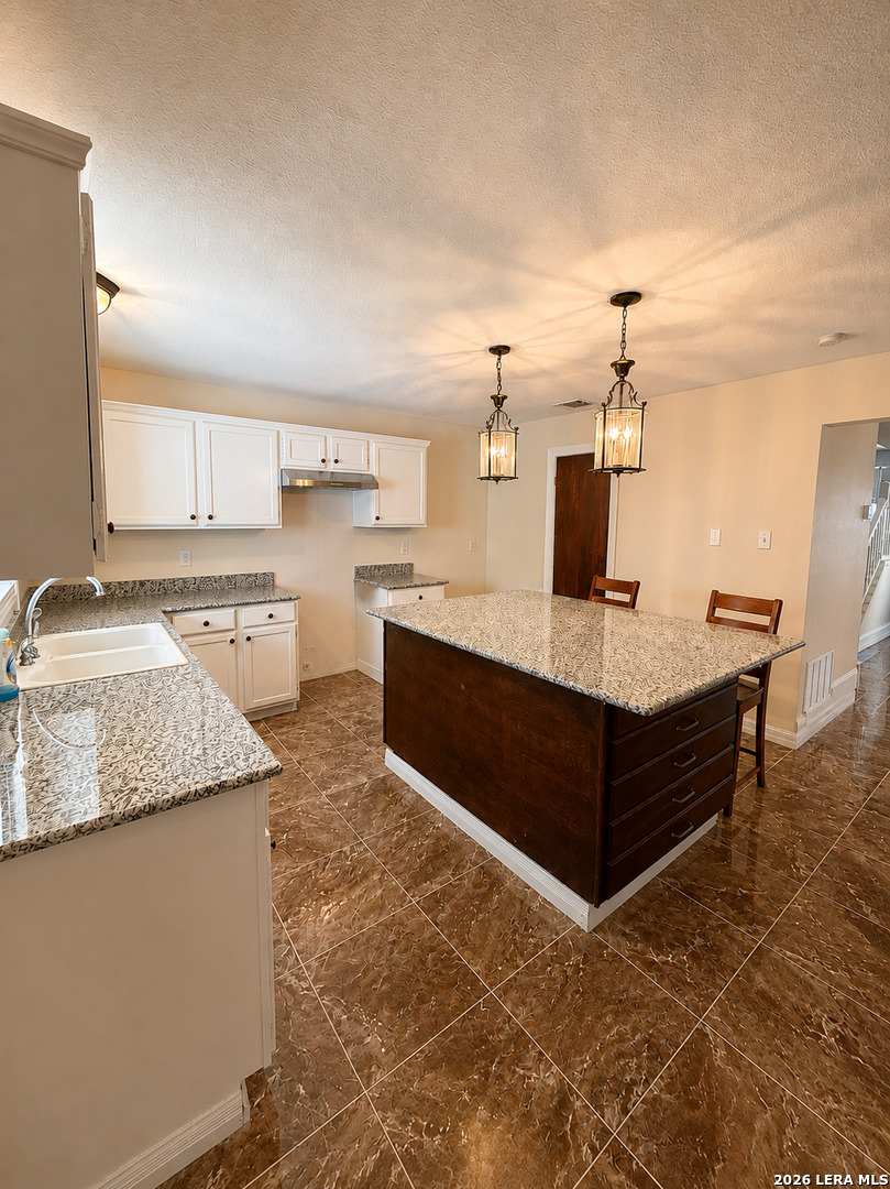 5946 Woodridge Cove San Antonio TX 78249