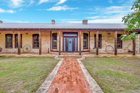 113 James Brackettville TX 78832