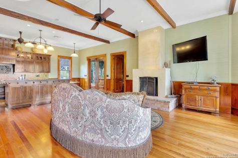 113 James Brackettville TX 78832