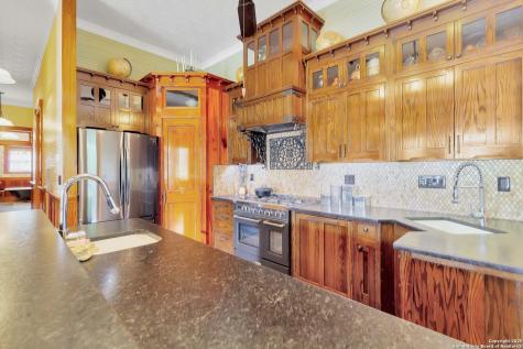 113 James Brackettville TX 78832