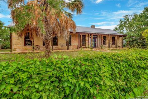 113 James Brackettville TX 78832