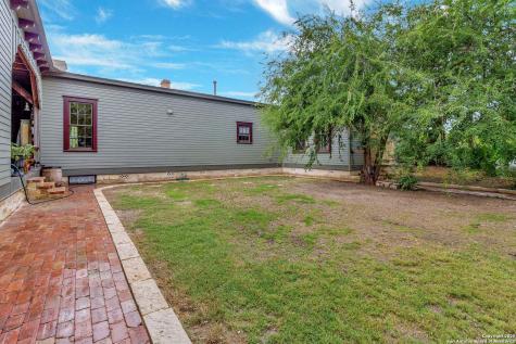113 James Brackettville TX 78832