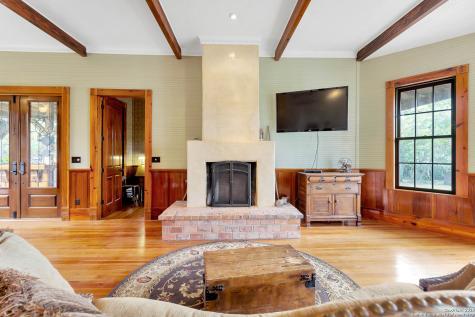 113 James Brackettville TX 78832