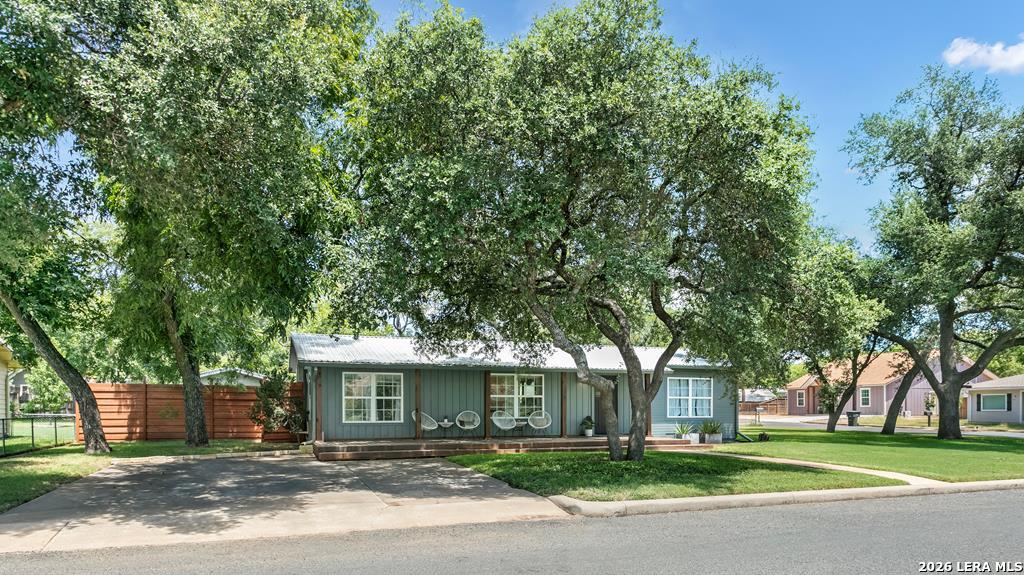 912 Apple Fredericksburg TX 78624