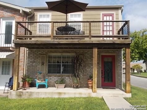 1944 Leslie Drive Kerrville TX 78028
