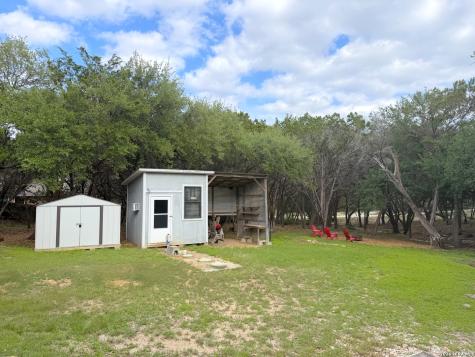 205 Woodridge Canyon Lake TX 78133