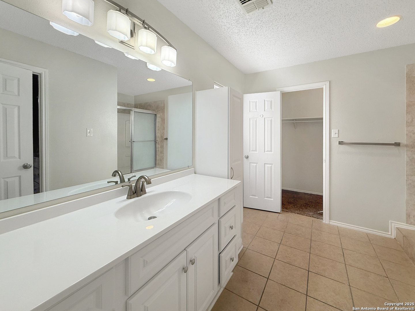 8426 Maple Ridge San Antonio TX 78239